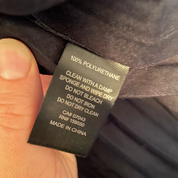 Pleated dark blue skirt - Picture 5 of 6